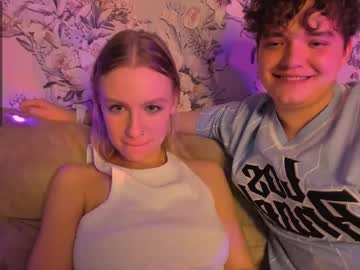 couple Cam Girls Videos with leon_devol