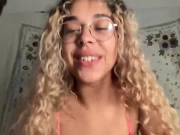 couple Cam Girls Videos with mae_westwood