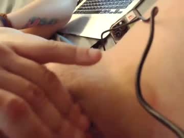 couple Cam Girls Videos with pikabewbs_magikock