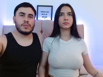 couple Cam Girls Videos with moonbrunettee
