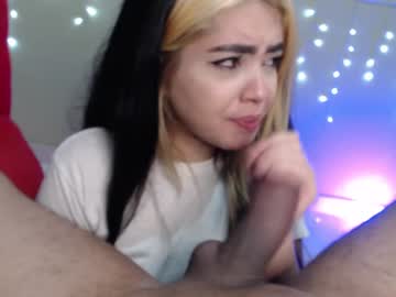 couple Cam Girls Videos with holly_couple
