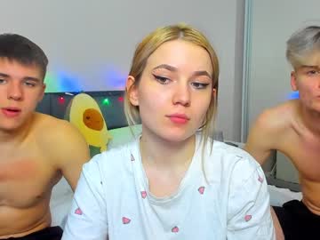 couple Cam Girls Videos with mickeymomouse