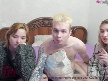 couple Cam Girls Videos with reality_queens