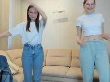 couple Cam Girls Videos with marivanna_