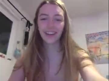 girl Cam Girls Videos with kylie_x_heart