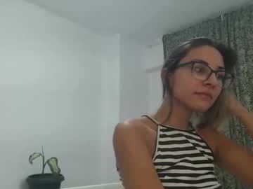 girl Cam Girls Videos with melly_ayana