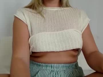 girl Cam Girls Videos with innocentblonde789